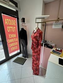 Arredamento per negozio abbigliamento