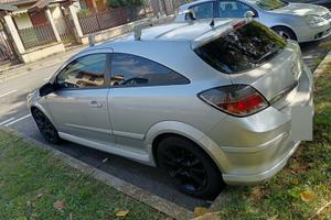 Opel astra gtc 