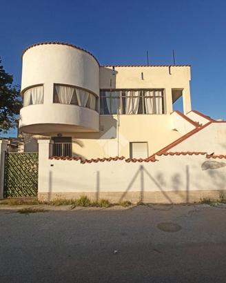 CASA SEMINDIPENDENTE A CASTELVETRANO