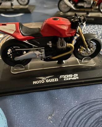Modellino moto guzzi