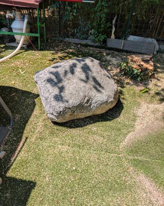 Masso ornamentale per giardino 