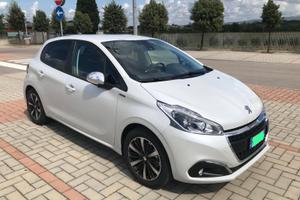 Peugeot 208 benzina/gpl