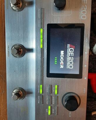 MOOER GE200 