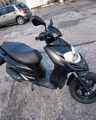 Motorino piaggio typhoon
