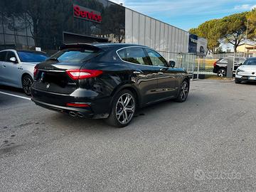 Maserati levante gran sport