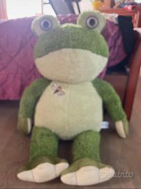 Peluche rana gigante