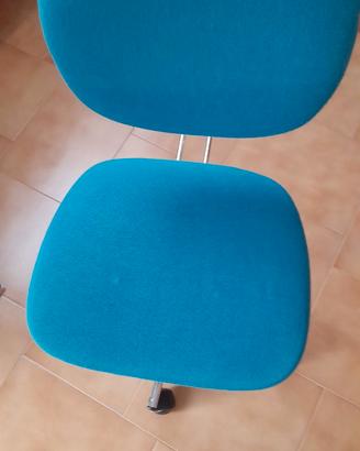 SEDIA-POLTRONCINA CON RUOTE.