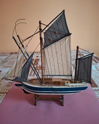 modellino veliero