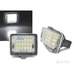 LUCI TARGA A LED MERCEDES W204 W205 W212 W221 W222