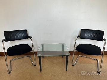 Tavolino con poltroncine