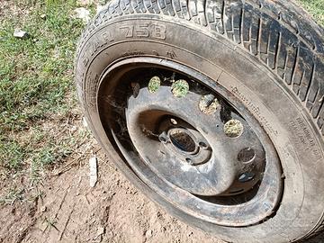 gomma e cerchio 165/65 R14
