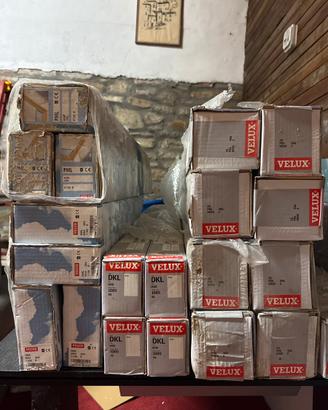 Occasioni stock VELUX nuovo – tende e zanzariere