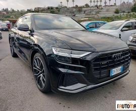 AUDI - Q8 - 50 TDI 286 CV quattro tiptronic Sport