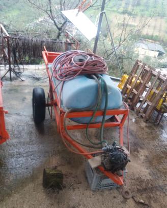 Botte 600 litri per trattore pompa Comet