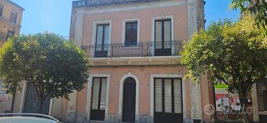 Casa singola Centralissima Aci Sant'Antonio