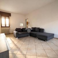 2 LOCALI A ROMENTINO