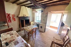 CASA INDIPENDENTE A CIVITELLA D'AGLIANO