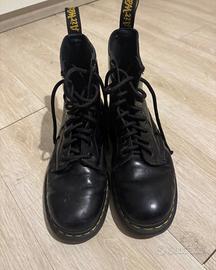 Dr. Martens n39
