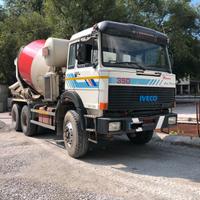 Betoniera Iveco 330/35