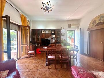 3 LOCALI A MENDICINO