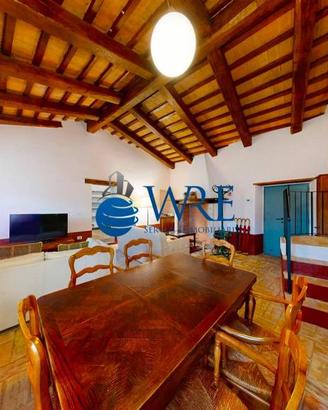 Appartamento di 135 m² con 4 locali a Sellano