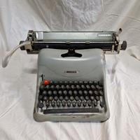 Macchina da scrivere Olivetti Lexikon 80