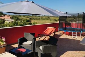 Recente trilocale con terrazza