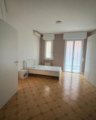 Camere singole zona Loreto
