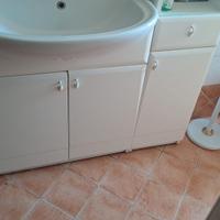 Mobile da bagno con incasso per lavandino
