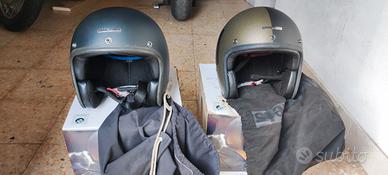 BMW caschi Bowler nero e serie speciale 90