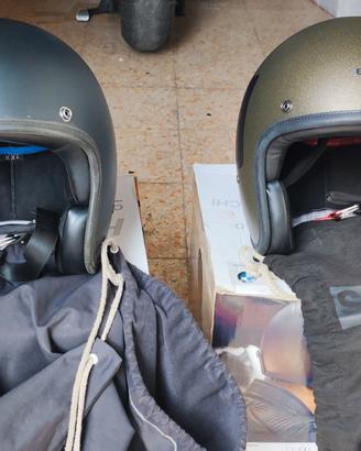 BMW caschi Bowler nero e serie speciale 90