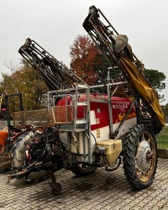 Gruppo diserbo trainato Ricosma 2700 litri
