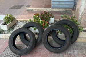 4 gomme come nuove 