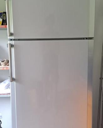 Frigorifero Hotpoint No Frost a doppia porta