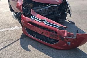 Citroen C3 anno 2016 incidentata
