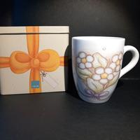 mug Thun con scatola di latta