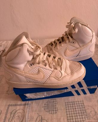 Scarpe nike bianche