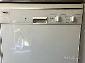 Lavastoviglie da incasso Miele.