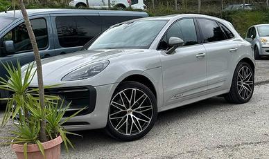 Macan PORSCHE