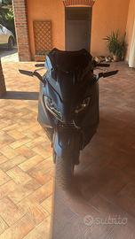Tmax 560 2023