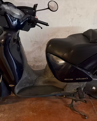 Aprilia scarabeo 250