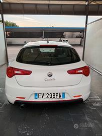 alfa romeo Giulietta anno 2014
