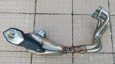 Scarico e collettori originali Yamaha MT 09