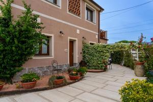 Camere per lavoratori-5' da Sarzana (SP)