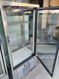 Vetrina frigo a colonna da pasticceria
