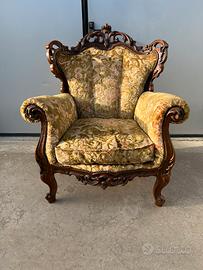 Poltrona barocca in legno intagliato