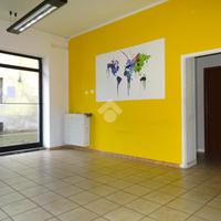 NEGOZIO A ALESSANDRIA