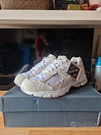new balance 2002 r protection pack x gore-tex