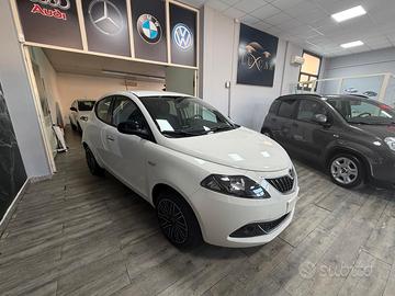 Lancia Ypsilon 1.0 FireFly 5 porte S&S Hybrid Gold