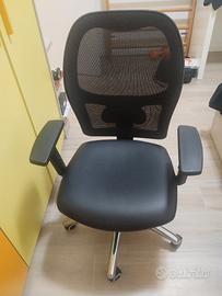 sedia da ufficio con rotelle schienale anatomico